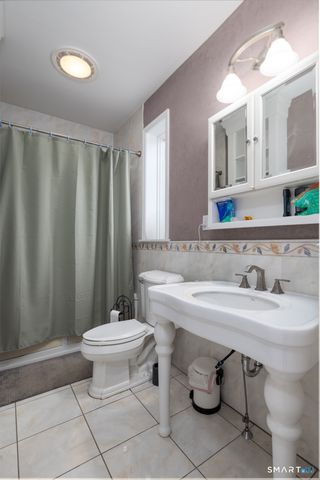 276 Humphrey Street, New Haven, CT 06511