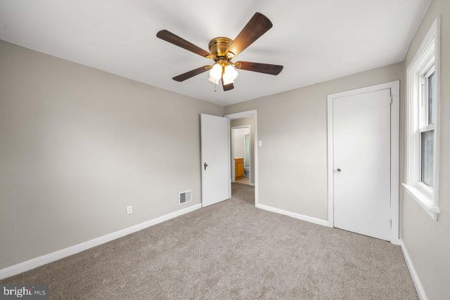 213 DECALB AVE, Wilmington, DE 19804