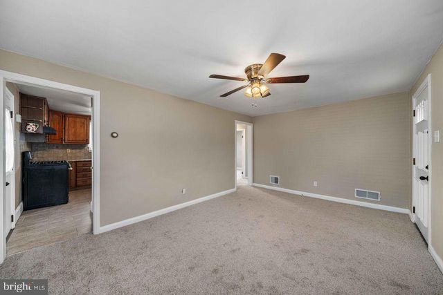 213 DECALB AVE, Wilmington, DE 19804