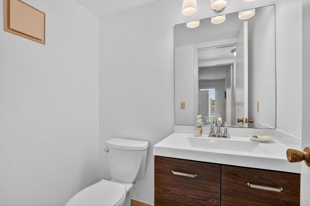 3080 Cornwall D, Boca Raton, FL 33434