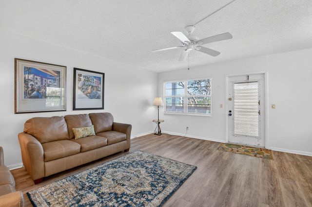 3080 Cornwall D, Boca Raton, FL 33434