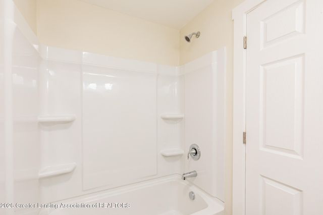 1027 Britten Avenue, Lansing, MI 48910