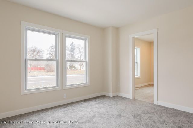 1027 Britten Avenue, Lansing, MI 48910