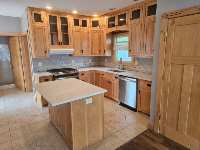 11287 Ullrey Drive, Vicksburg, MI 49097
