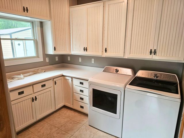 11287 Ullrey Drive, Vicksburg, MI 49097