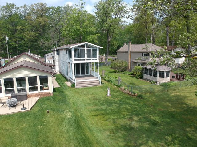 11287 Ullrey Drive, Vicksburg, MI 49097