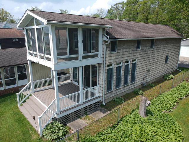 11287 Ullrey Drive, Vicksburg, MI 49097