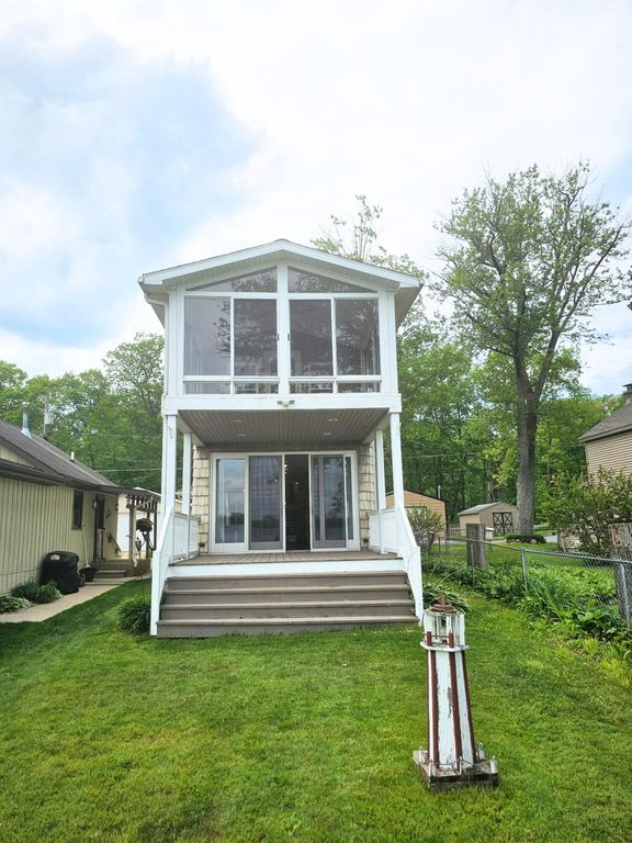 11287 Ullrey Drive, Vicksburg, MI 49097