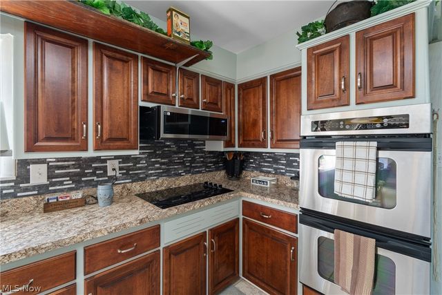5261 Dailey Road, New Franklin, OH 44319