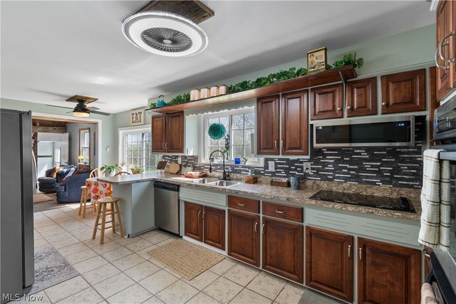 5261 Dailey Road, New Franklin, OH 44319