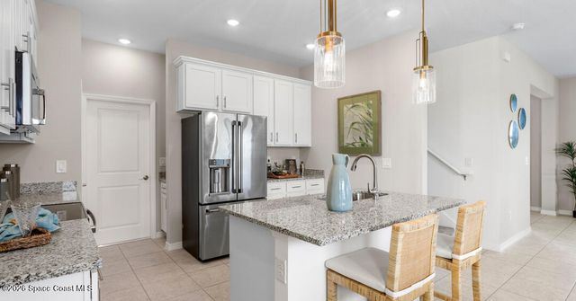 856 Castleford Avenue NE, Palm Bay, FL 32905