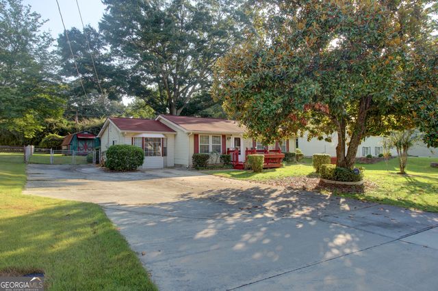 612 Tower Road, Peachtree City, GA 30269