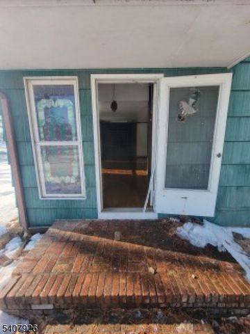 20 Oak Hill Dr, Toms River Township, NJ 08753