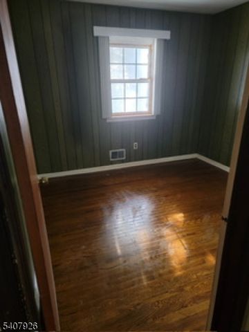 20 Oak Hill Dr, Toms River Township, NJ 08753