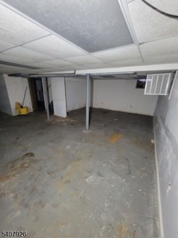 20 Oak Hill Dr, Toms River Township, NJ 08753