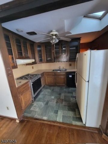 20 Oak Hill Dr, Toms River Township, NJ 08753