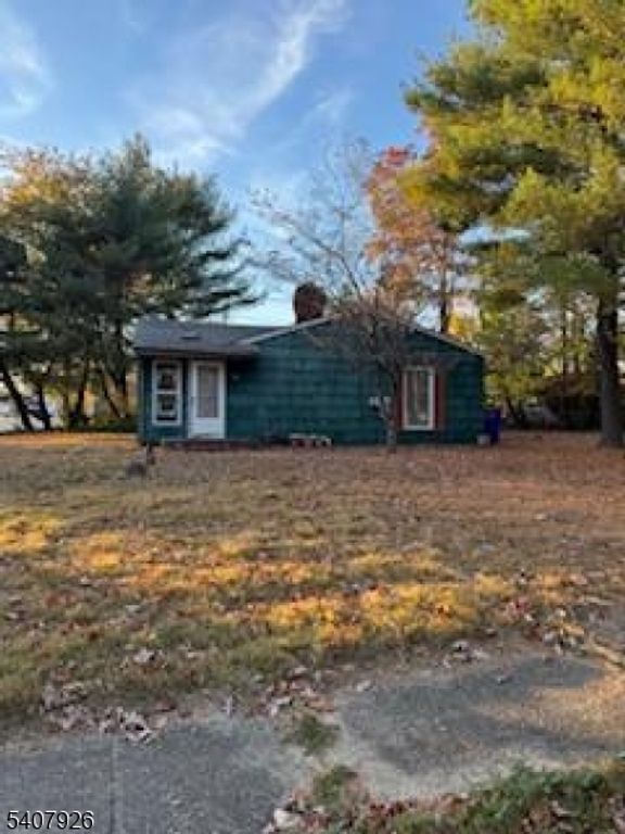 20 Oak Hill Dr, Toms River Township, NJ 08753