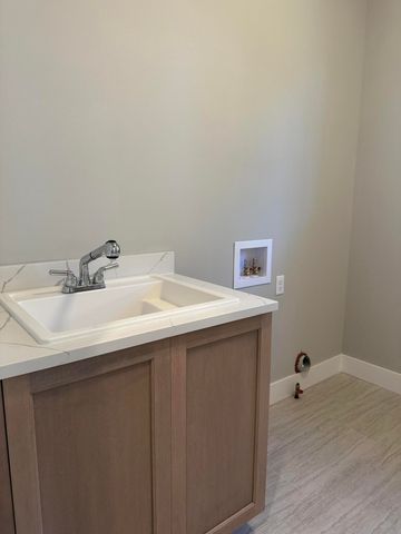 50402 Oakbrooke Drive, Chesterfield Twp, MI 48047