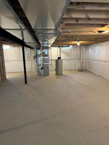 50402 Oakbrooke Drive, Chesterfield Twp, MI 48047