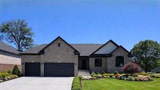 50402 Oakbrooke Drive, Chesterfield Twp, MI 48047