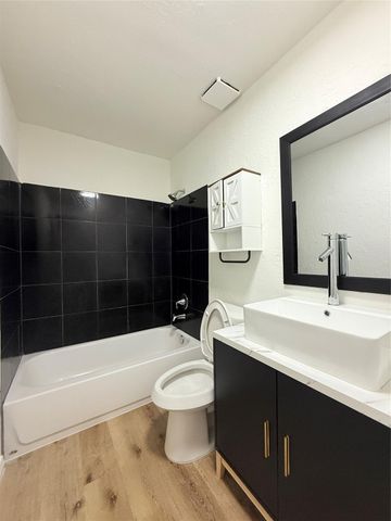 5122 Breckenridge Drive, Houston, TX 77066