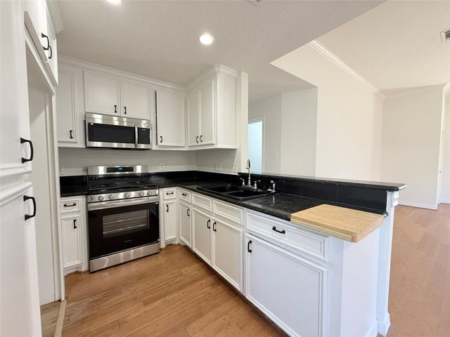 5122 Breckenridge Drive, Houston, TX 77066