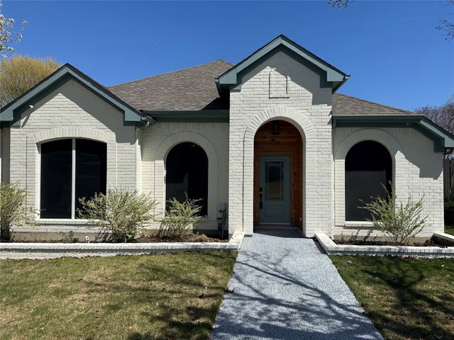 1216 Bold Forbes Drive, Grand Prairie, TX 75052