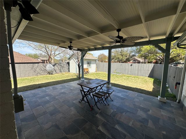 1216 Bold Forbes Drive, Grand Prairie, TX 75052