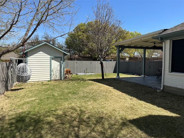 1216 Bold Forbes Drive, Grand Prairie, TX 75052