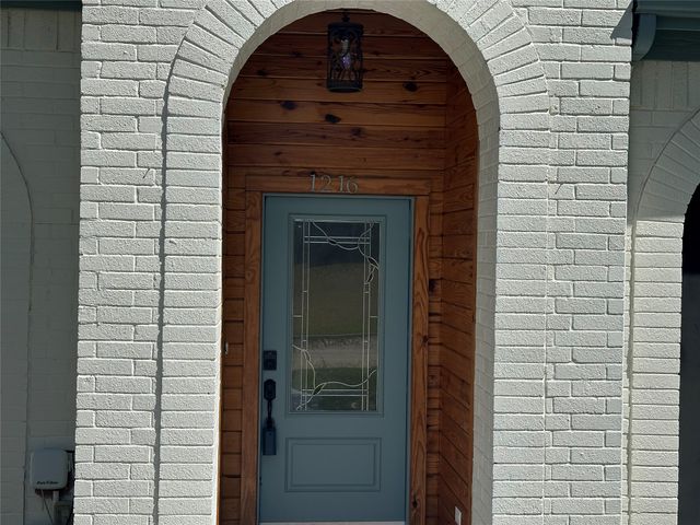 1216 Bold Forbes Drive, Grand Prairie, TX 75052