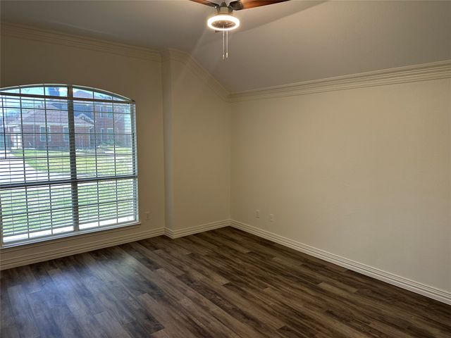 1216 Bold Forbes Drive, Grand Prairie, TX 75052