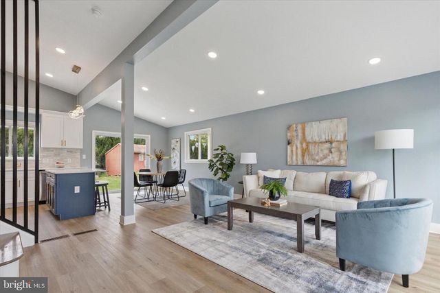410 MILFORD RD, Broomall, PA 19008
