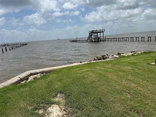 1431 8th Street, San Leon, TX 77539