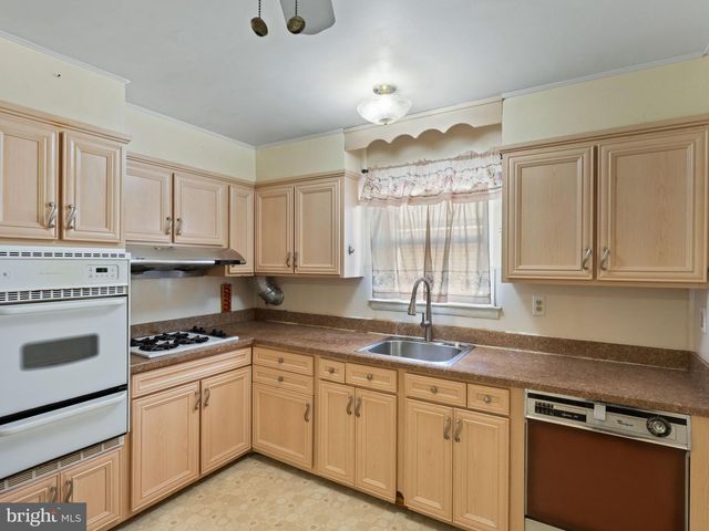 7747 RICHARD ST, Philadelphia, PA 19152