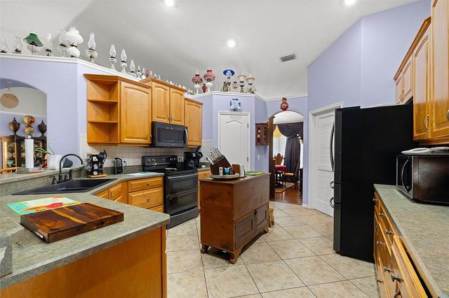 50 NE 35TH STREET, Ocala, FL 34479