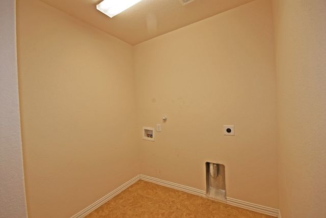 1321 Crestview Drive, Denison, TX 75020