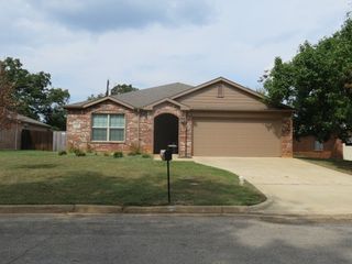 1321 Crestview Drive, Denison, TX 75020