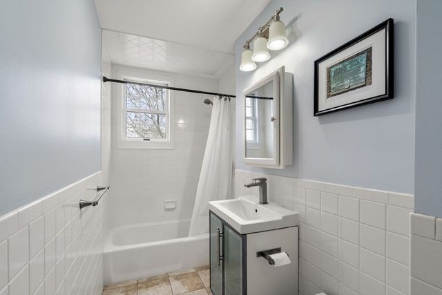 186 Sydney St 3, Boston, MA 02125