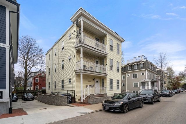 186 Sydney St 3, Boston, MA 02125