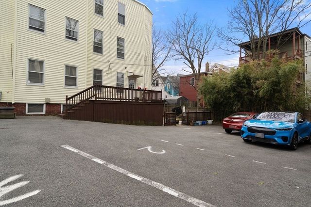 186 Sydney St 3, Boston, MA 02125