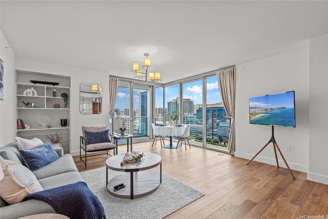 629 Keeaumoku Street 2211, Honolulu, HI 96814