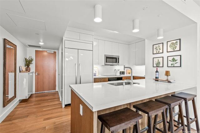 629 Keeaumoku Street 2211, Honolulu, HI 96814