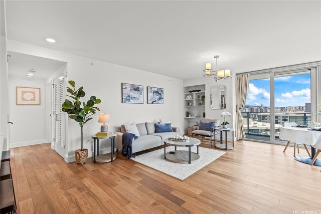 629 Keeaumoku Street 2211, Honolulu, HI 96814