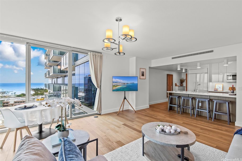 629 Keeaumoku Street 2211, Honolulu, HI 96814