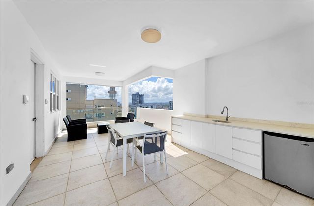 558 CUEVILLAS STREET PH1201, San Juan, PR 00907