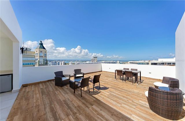 558 CUEVILLAS STREET PH1201, San Juan, PR 00907