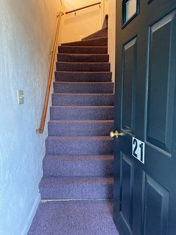 21 Denmark Ave 2, Milton, MA 02186