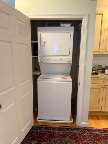 21 Denmark Ave 2, Milton, MA 02186