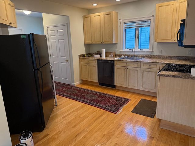 21 Denmark Ave 2, Milton, MA 02186