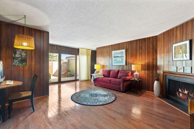 2425 El Cid Lane, Northbrook, IL 60062